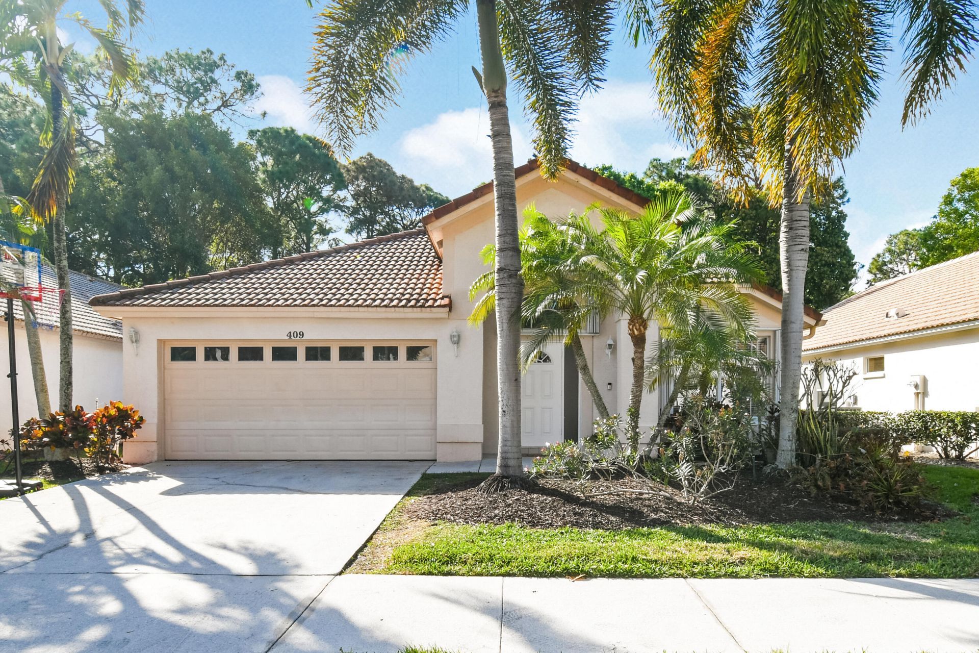 409 Woodview Circle, Palm Beach Gardens, FL 33418 Photo