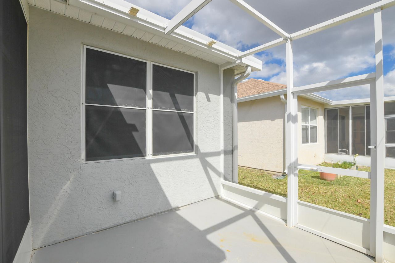 569 NW Cortina Lane, Port Saint Lucie, FL 34986 Photo