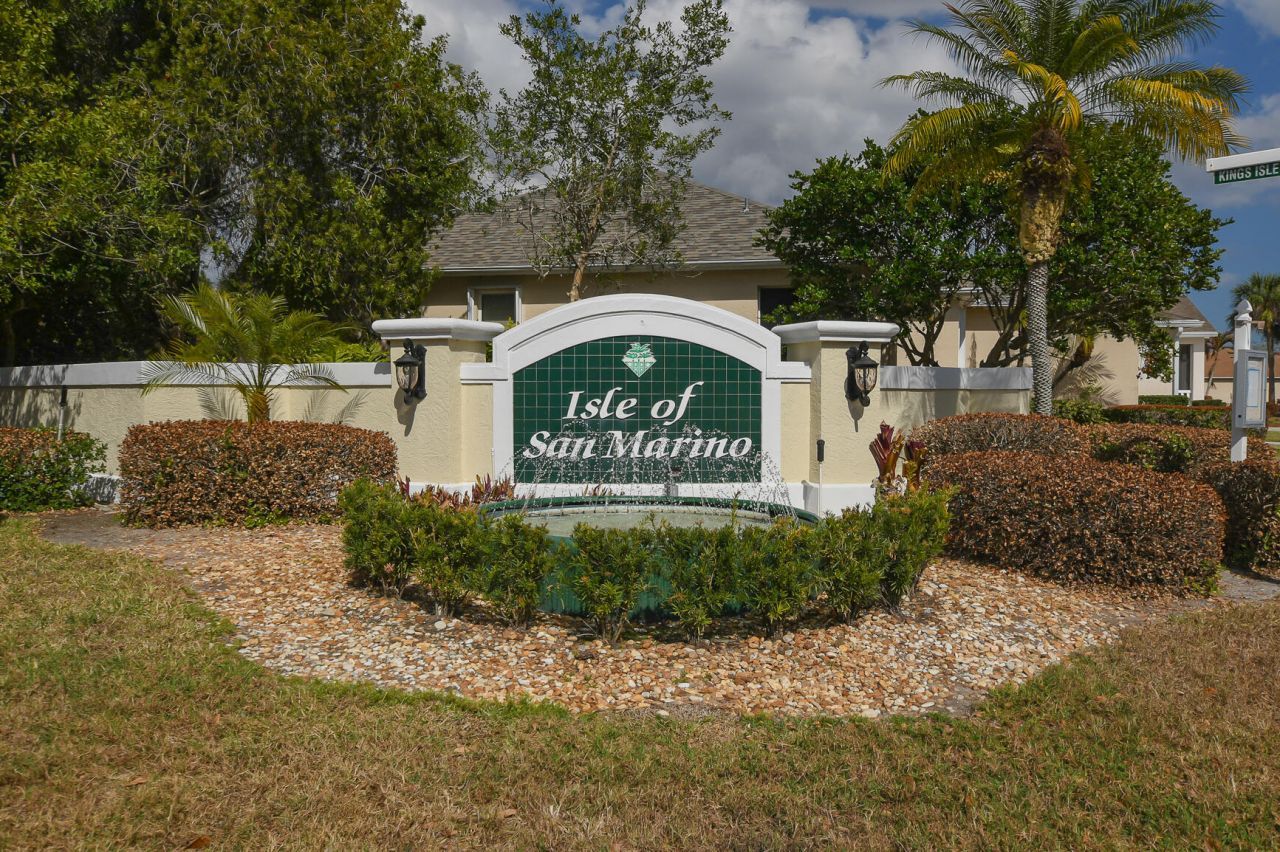 569 NW Cortina Lane, Port Saint Lucie, FL 34986 Photo