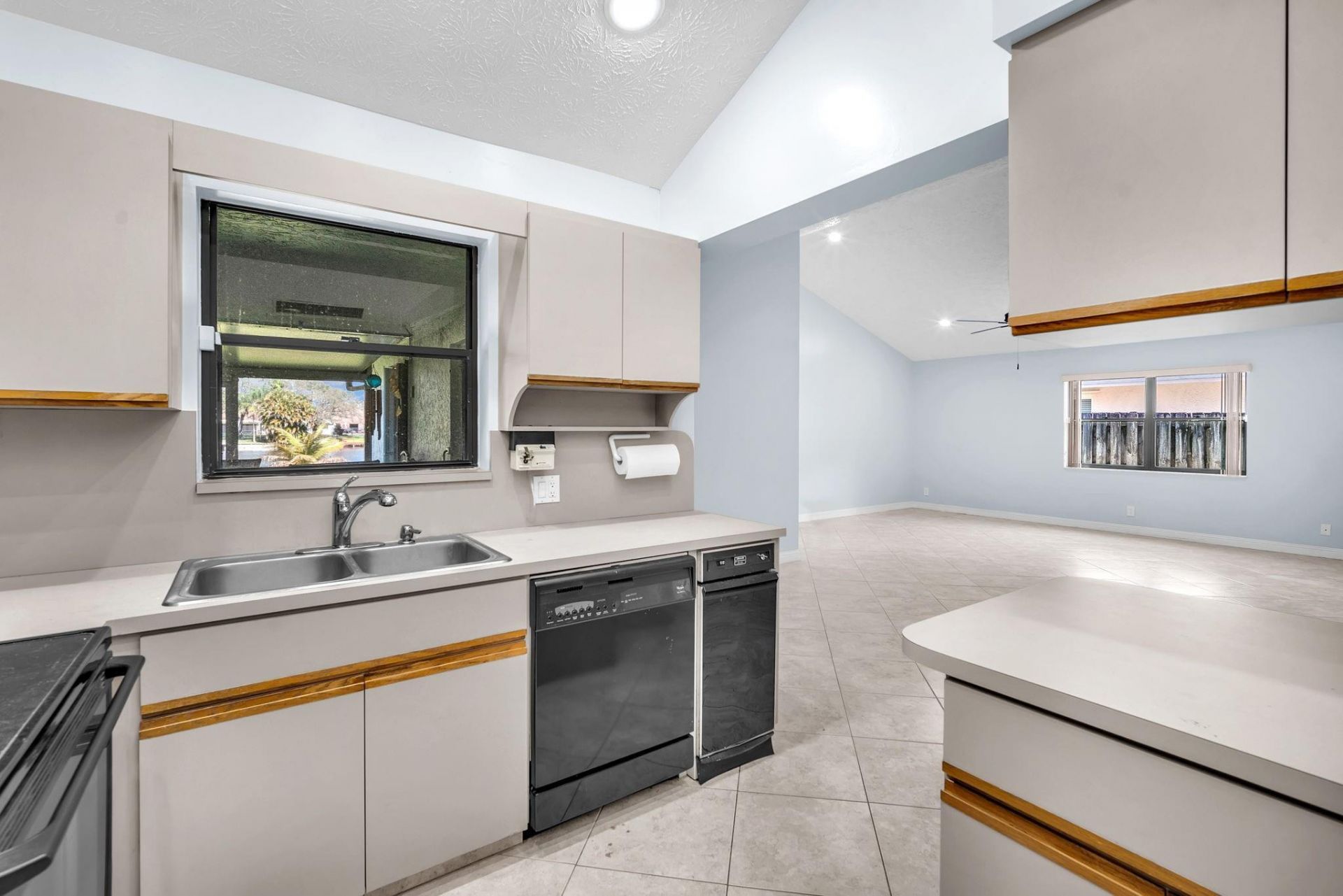 8411 SW 57th Street, Davie, FL 33328 Photo