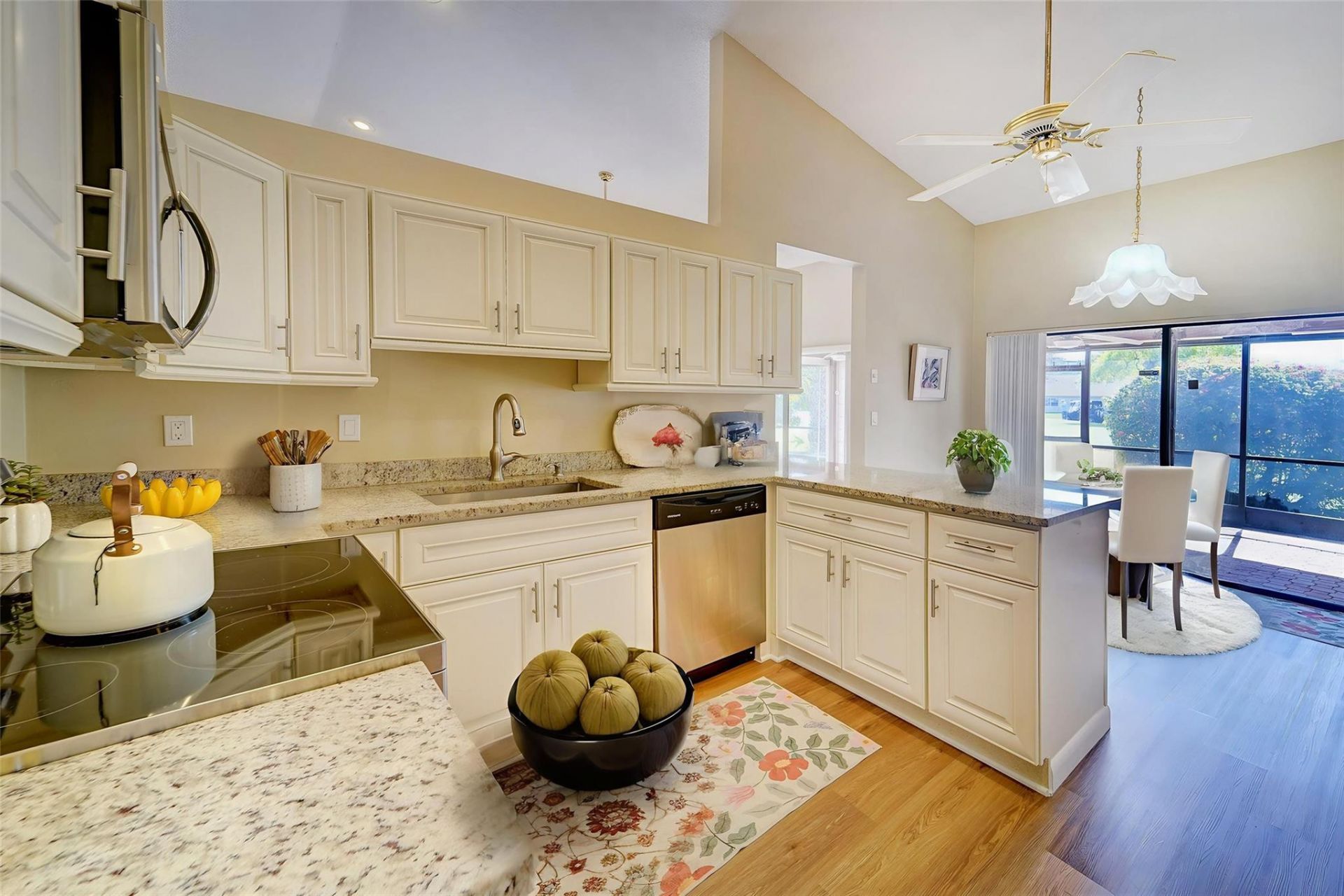 7004 Golf Pointe Cir, Tamarac, FL 33321 Photo