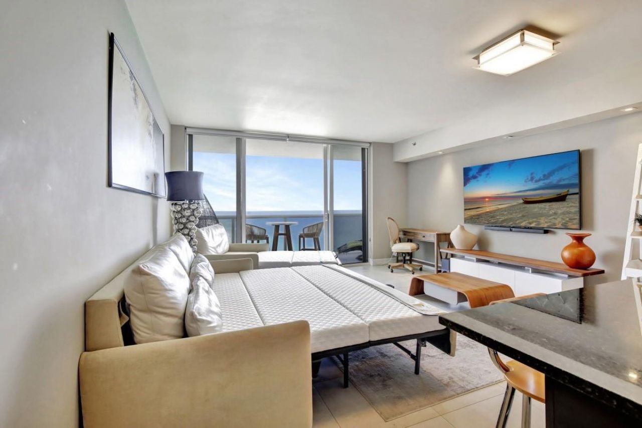 1830 S Ocean Boulevard, Unit 4612, Hallandale Beach, FL 33009 Photo