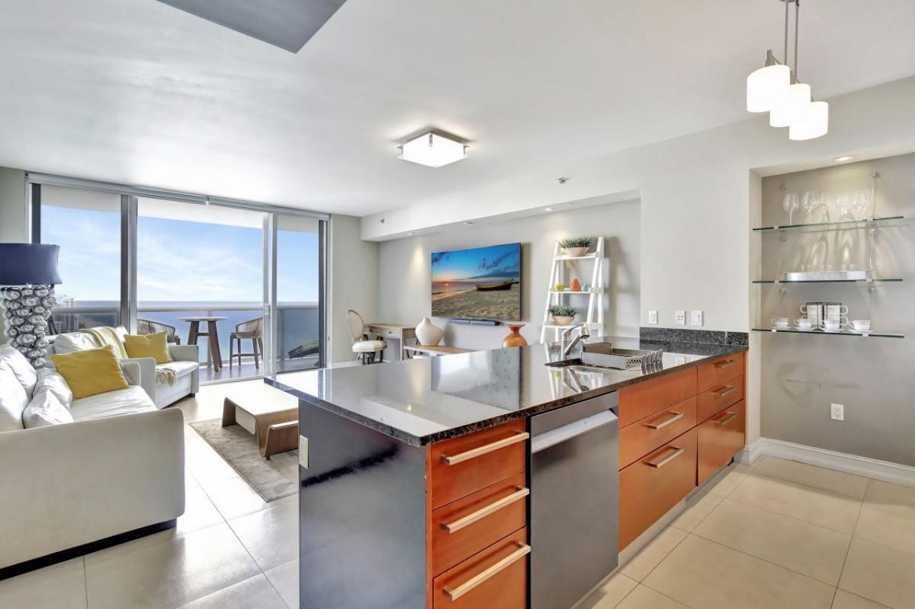 1830 S Ocean Boulevard, Unit 4612, Hallandale Beach, FL 33009 Photo