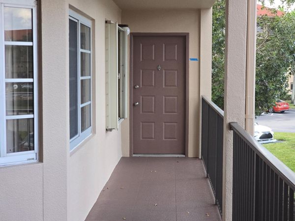 1100 SW 130th Ave, Unit 212H, Pembroke Pines, FL 33027