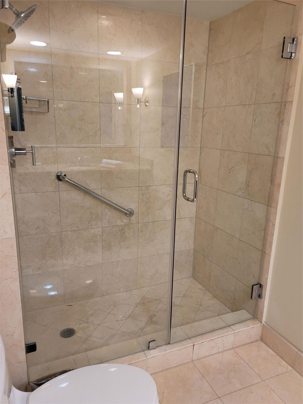 2670 E Sunrise Boulevard, Unit 723, Fort Lauderdale, FL 33304 Photo