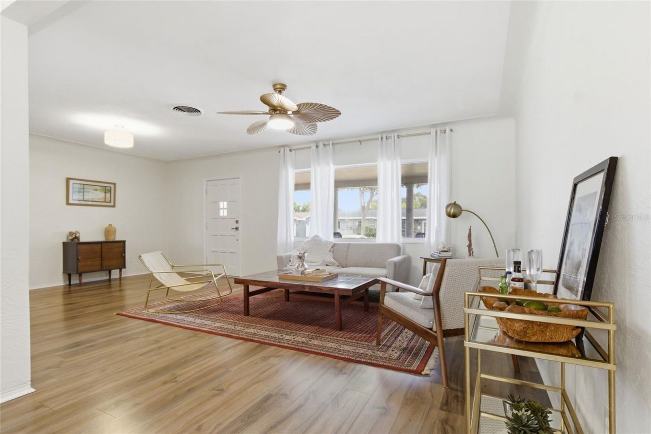 1129 39th Avenue Ne, Saint Petersburg, FL 33703 Photo