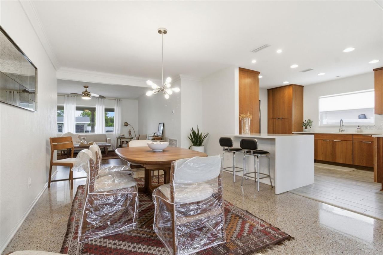 1129 39th Avenue Ne, Saint Petersburg, FL 33703 Photo
