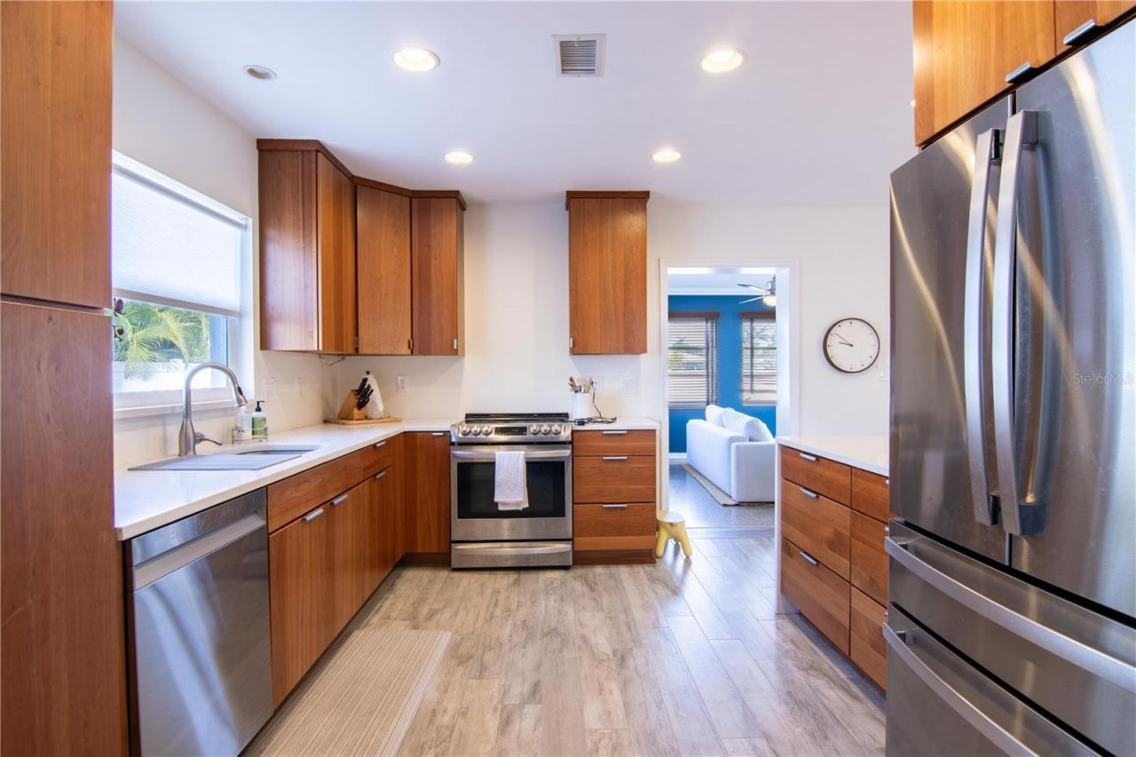 1129 39th Avenue Ne, Saint Petersburg, FL 33703 Photo