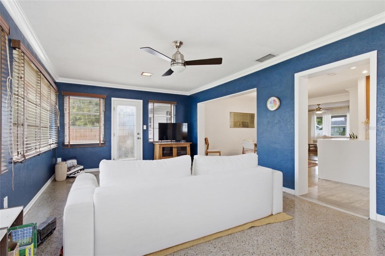 1129 39th Avenue Ne, Saint Petersburg, FL 33703 Photo