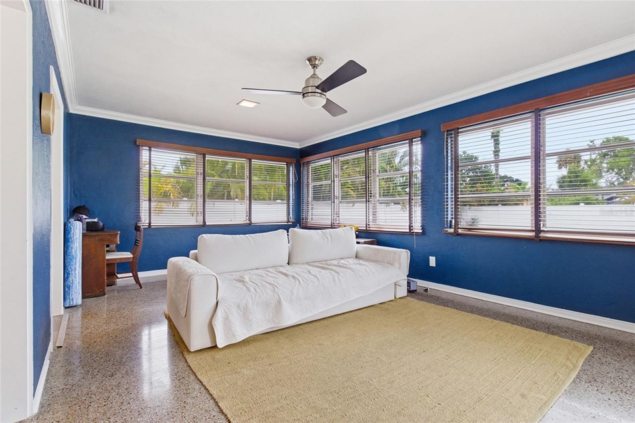 1129 39th Avenue Ne, Saint Petersburg, FL 33703 Photo
