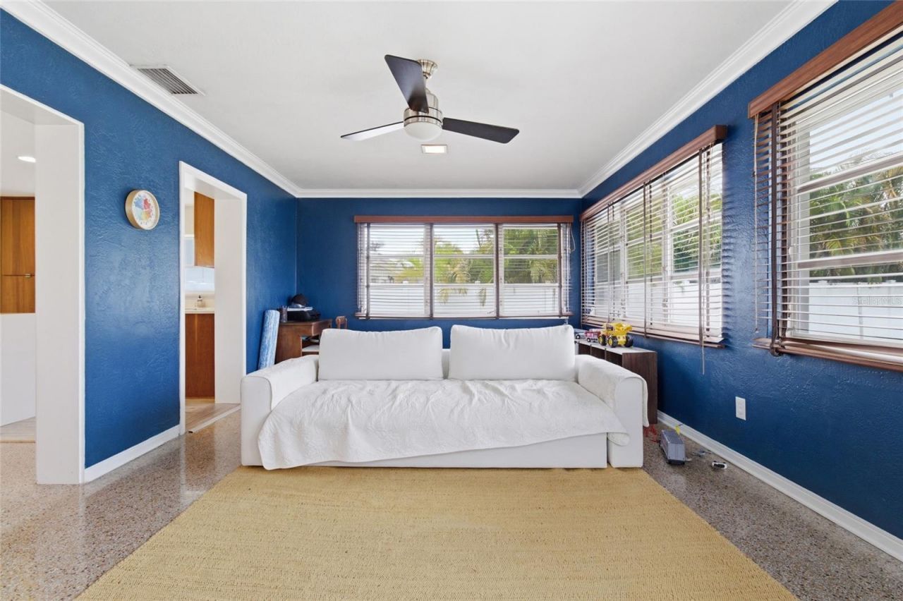 1129 39th Avenue Ne, Saint Petersburg, FL 33703 Photo