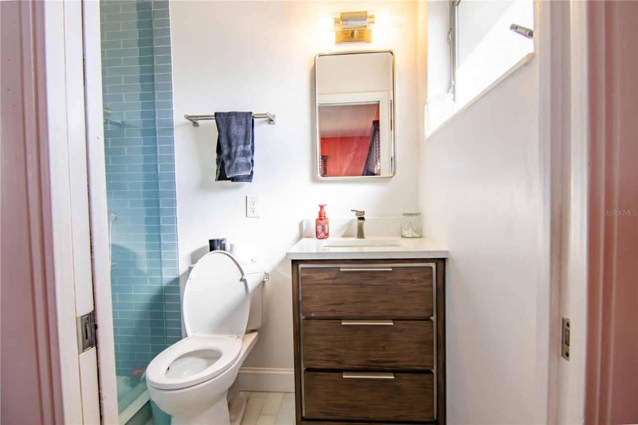 1129 39th Avenue Ne, Saint Petersburg, FL 33703 Photo