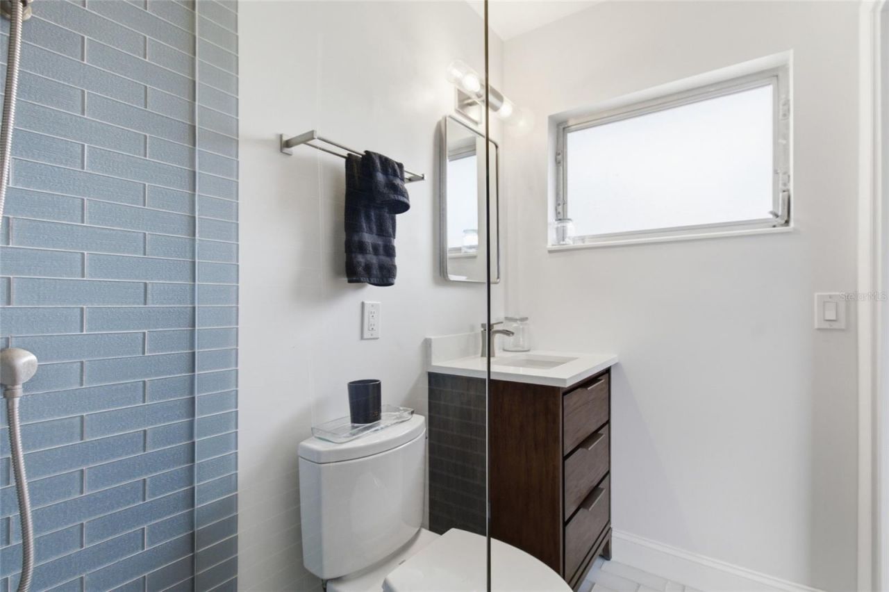 1129 39th Avenue Ne, Saint Petersburg, FL 33703 Photo