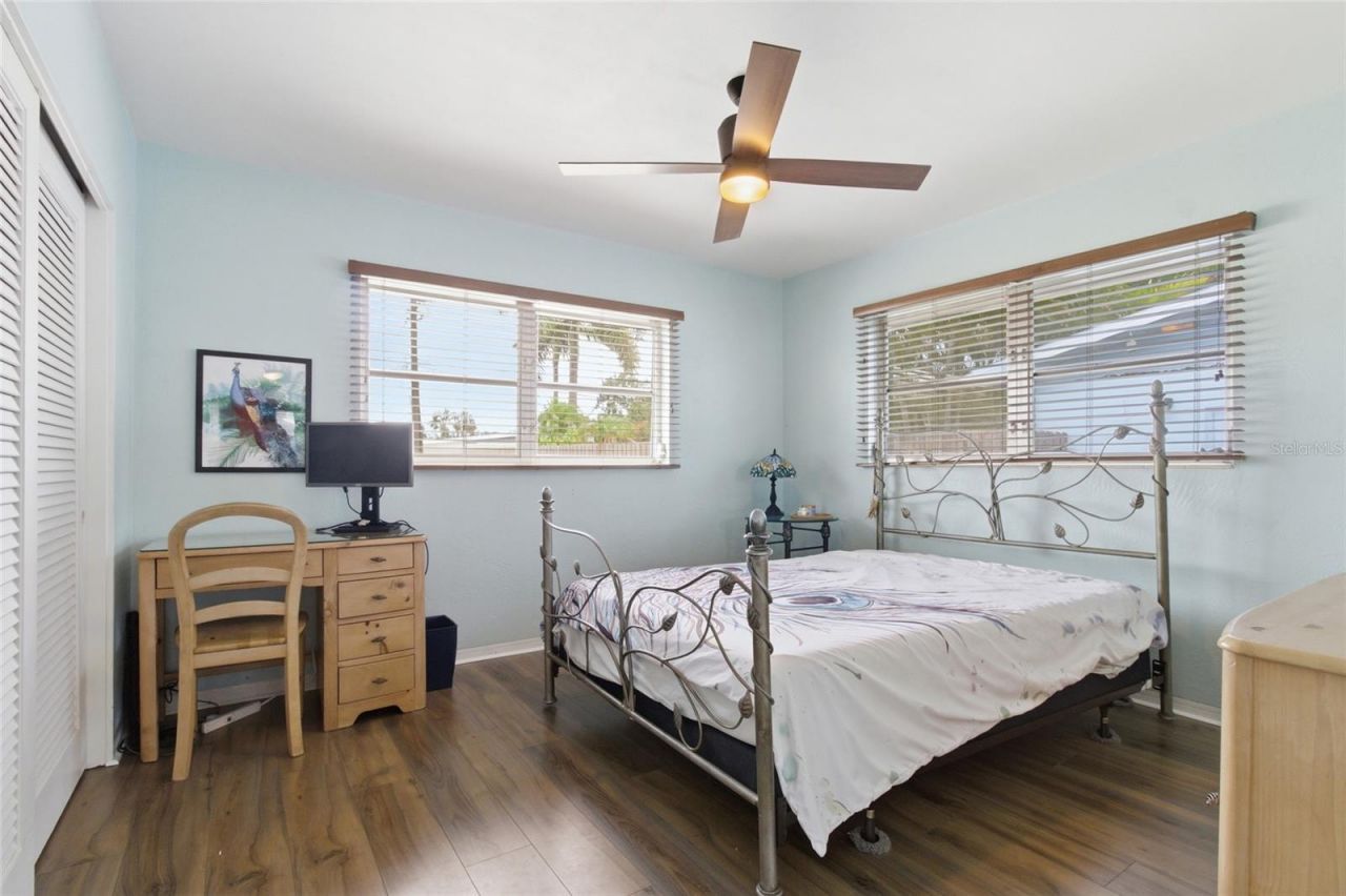 1129 39th Avenue Ne, Saint Petersburg, FL 33703 Photo