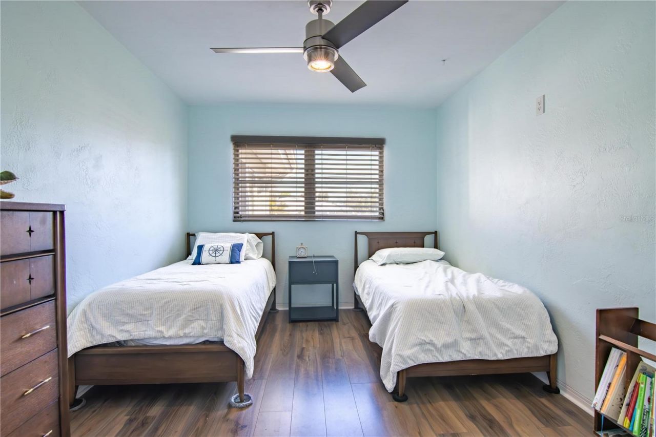 1129 39th Avenue Ne, Saint Petersburg, FL 33703 Photo