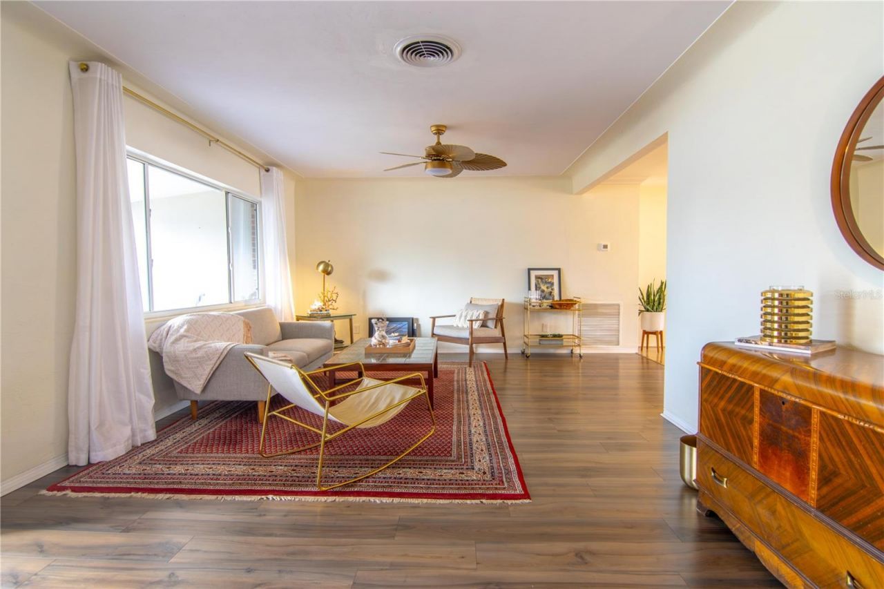 1129 39th Avenue Ne, Saint Petersburg, FL 33703 Photo