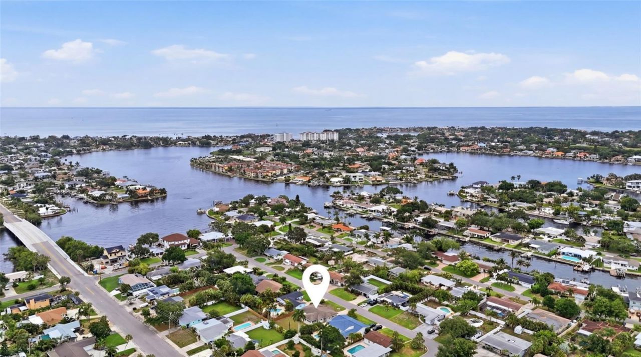 1129 39th Avenue Ne, Saint Petersburg, FL 33703 Photo