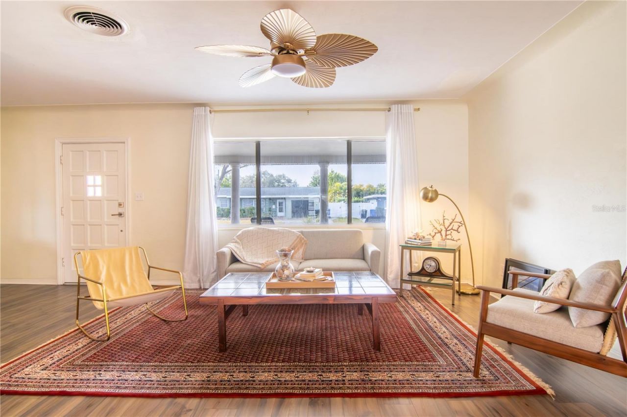 1129 39th Avenue Ne, Saint Petersburg, FL 33703 Photo