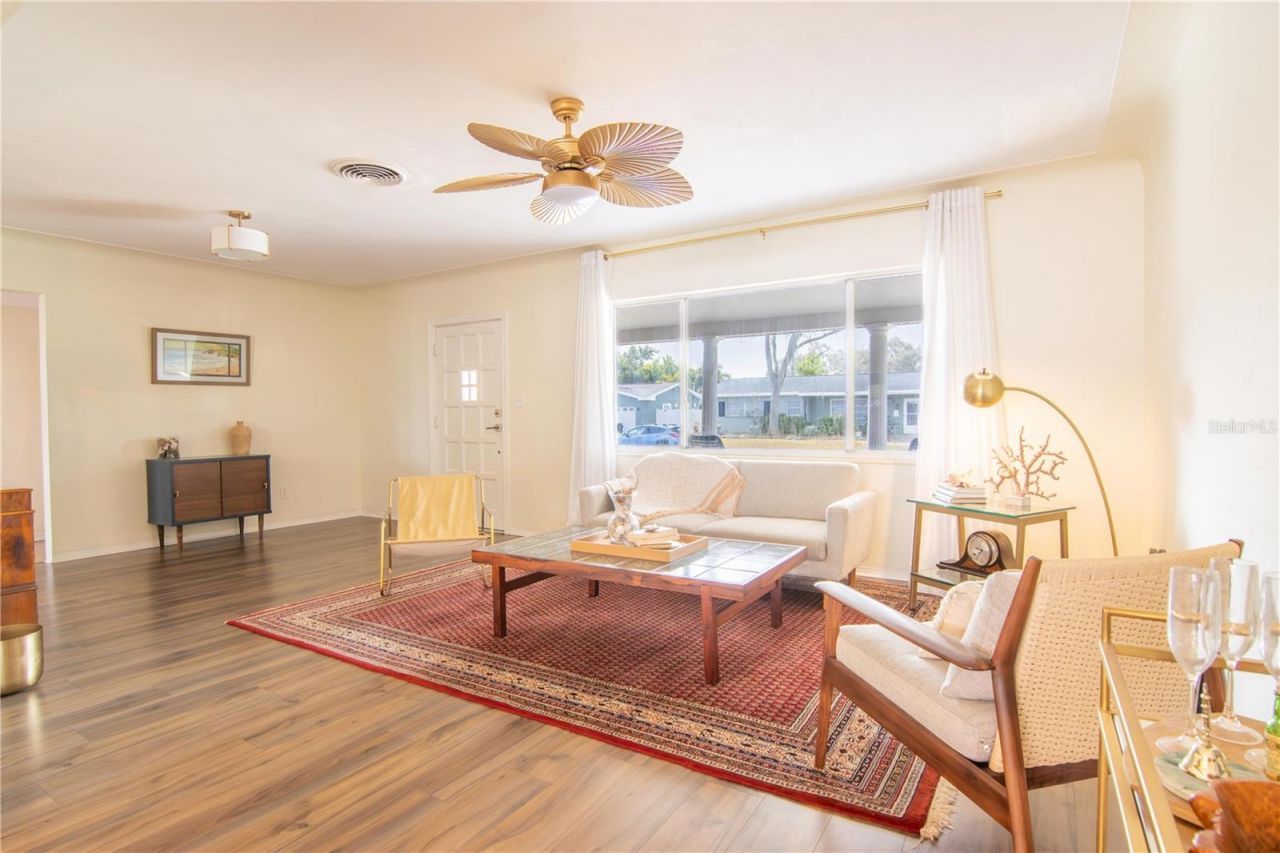 1129 39th Avenue Ne, Saint Petersburg, FL 33703 Photo