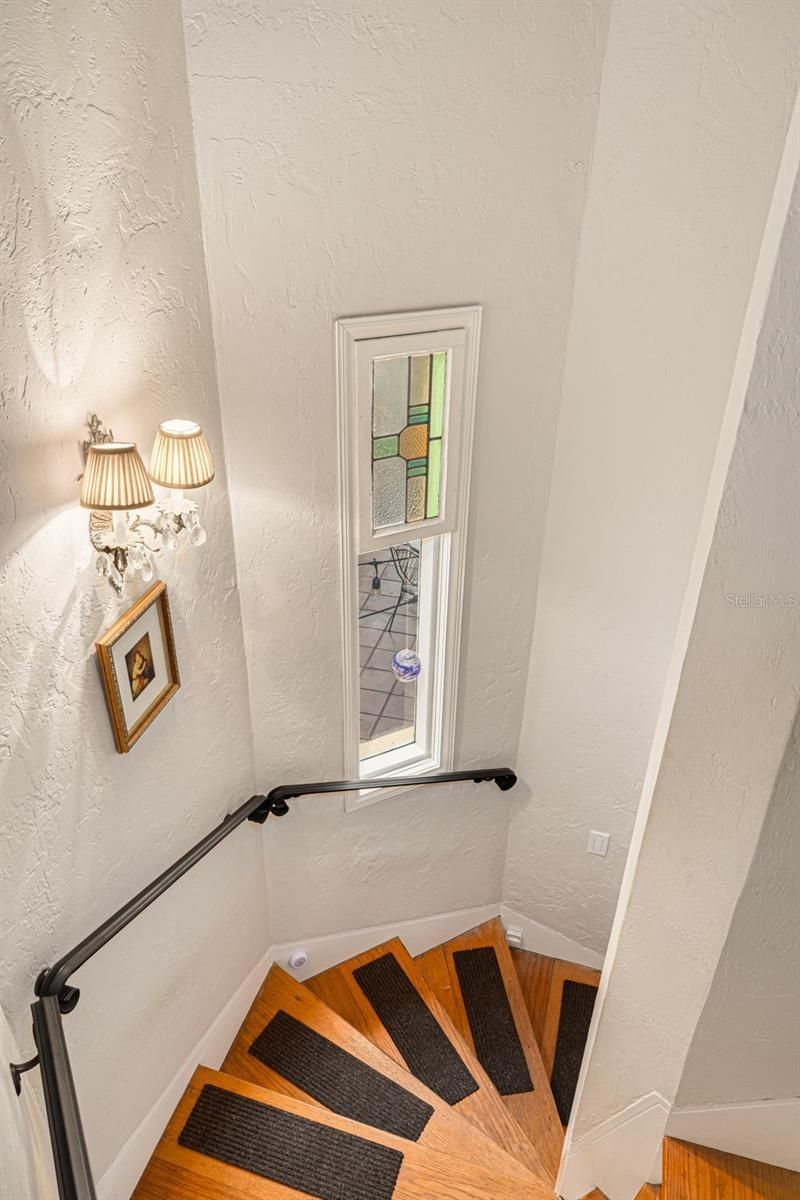 438 Villagrande Avenue S, Saint Petersburg, FL 33707 Photo