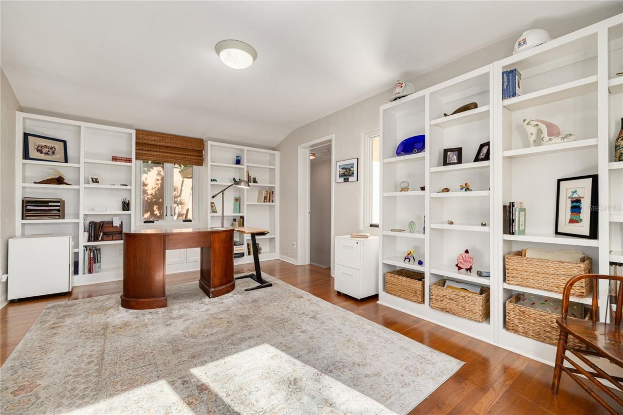 438 Villagrande Avenue S, Saint Petersburg, FL 33707 Photo