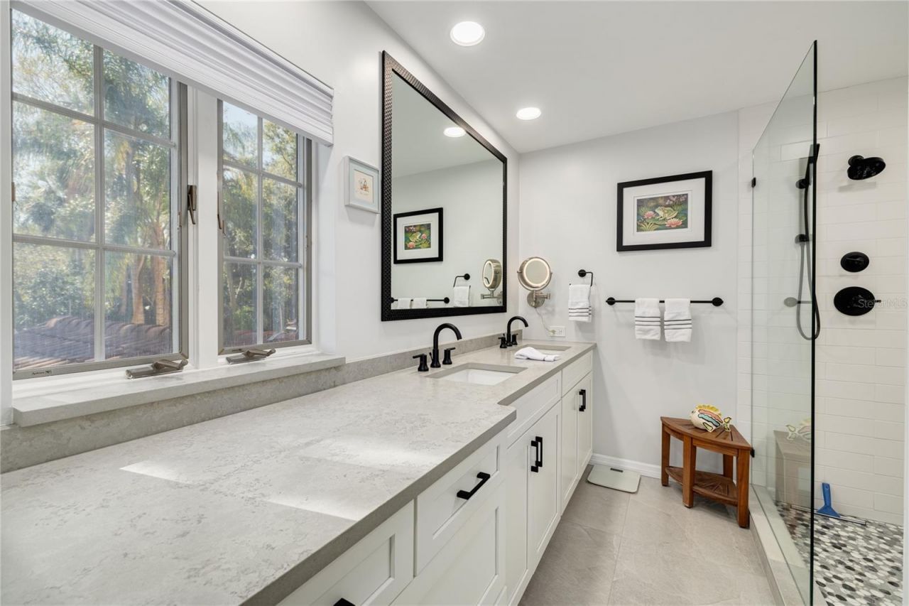 438 Villagrande Avenue S, Saint Petersburg, FL 33707 Photo