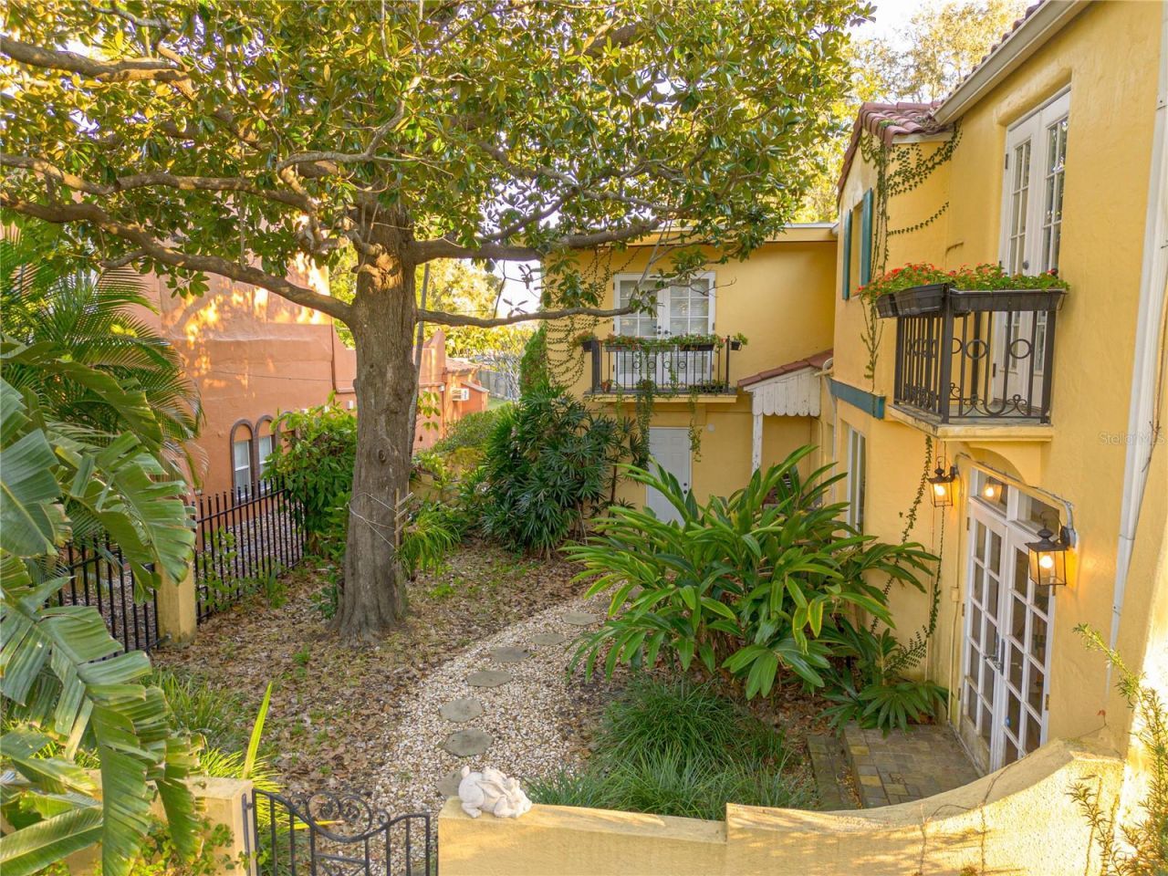 438 Villagrande Avenue S, Saint Petersburg, FL 33707 Photo