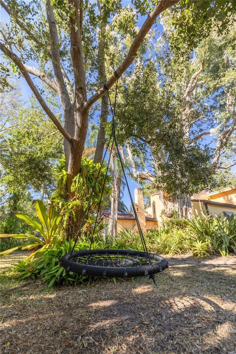 438 Villagrande Avenue S, Saint Petersburg, FL 33707 Photo