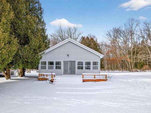 1647 Huron Road N, Tawas City, MI 48763