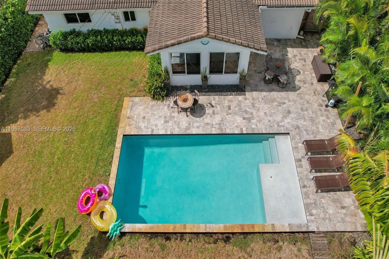 5230 NE 20th Ave, Fort Lauderdale, FL 33308 Photo