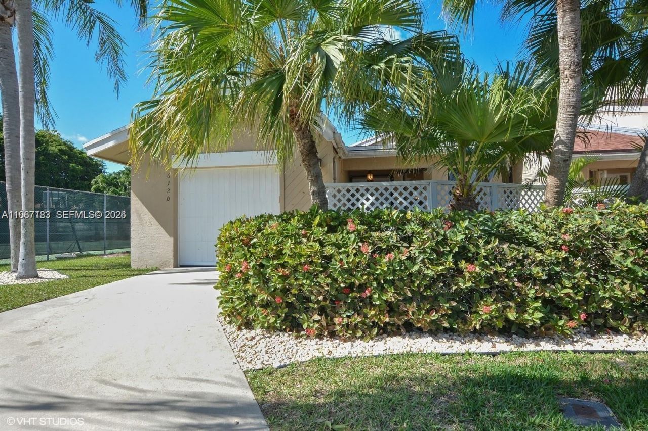 6720 Canary Palm Cir, Boca Raton, FL 33433 Photo