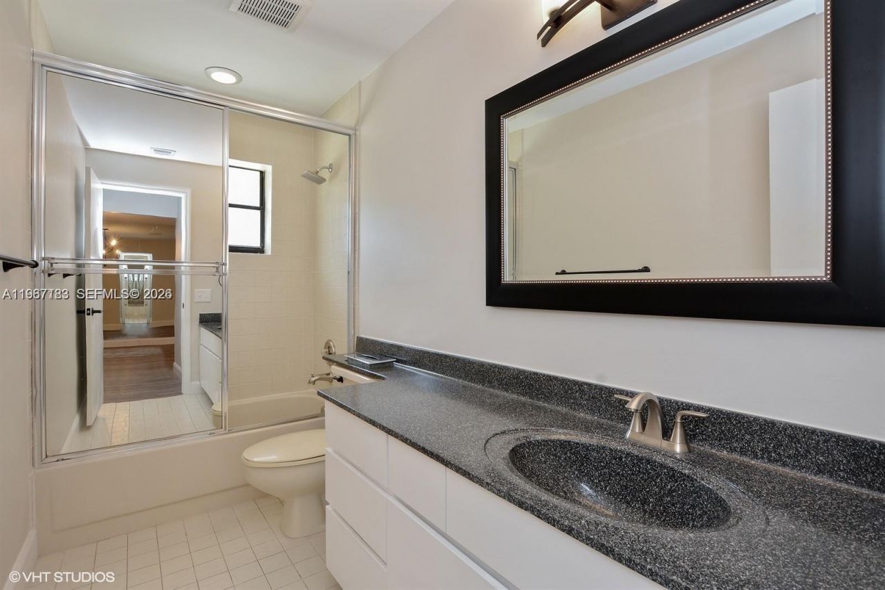 6720 Canary Palm Cir, Boca Raton, FL 33433 Photo