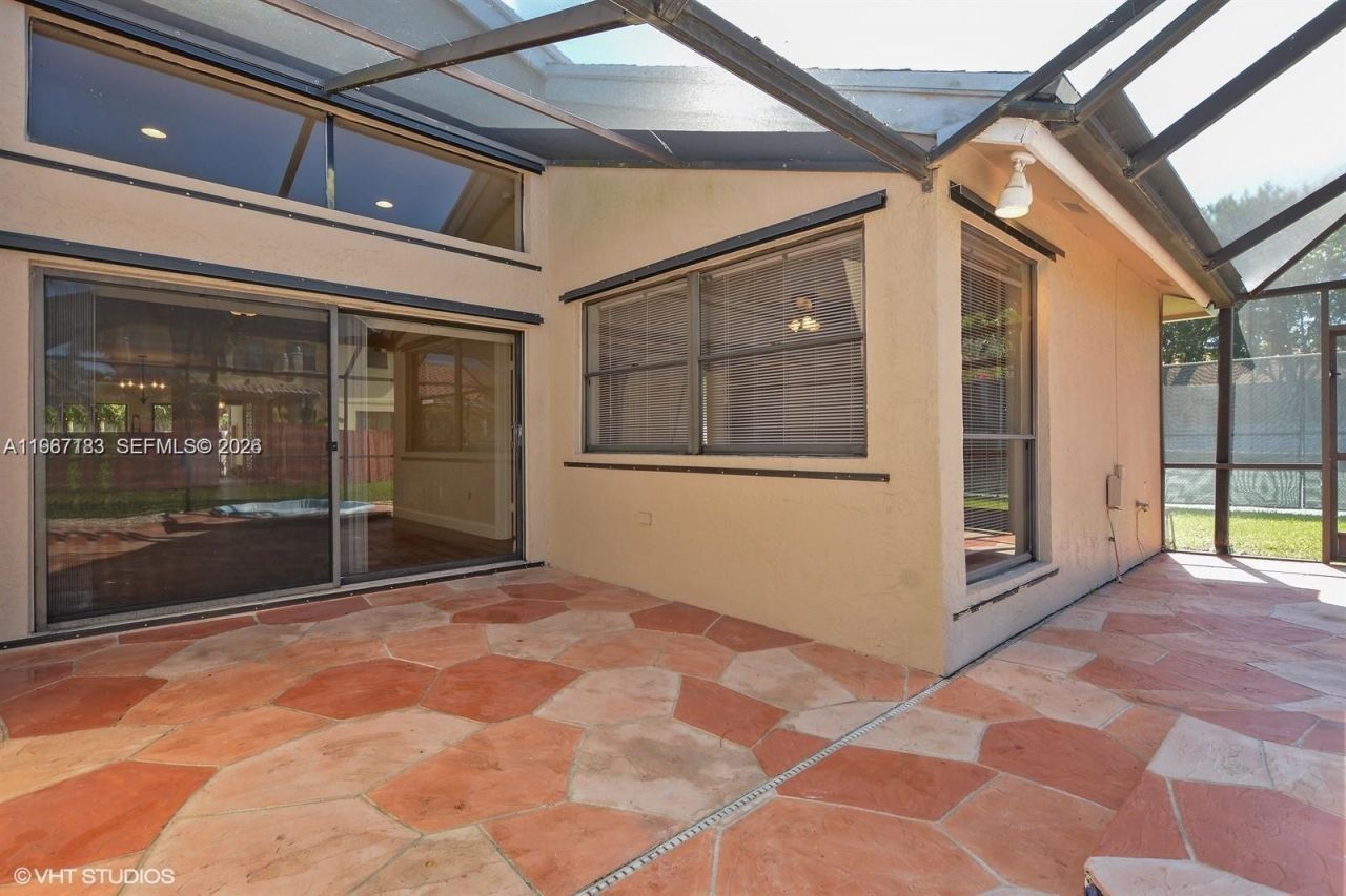 6720 Canary Palm Cir, Boca Raton, FL 33433 Photo