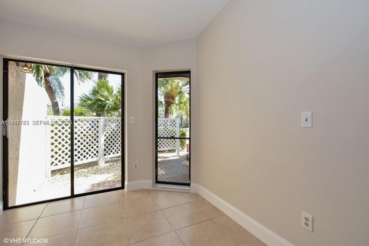 6720 Canary Palm Cir, Boca Raton, FL 33433 Photo