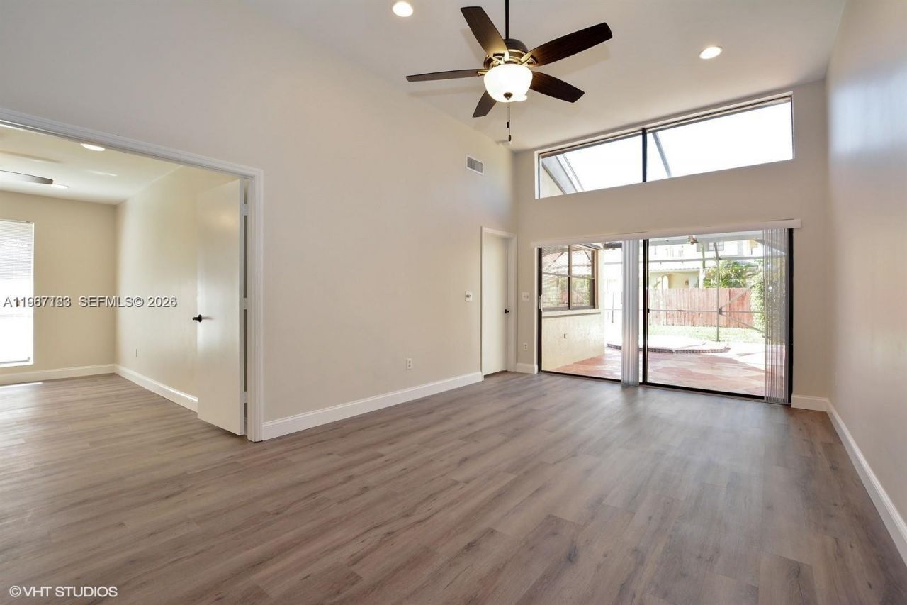 6720 Canary Palm Cir, Boca Raton, FL 33433 Photo