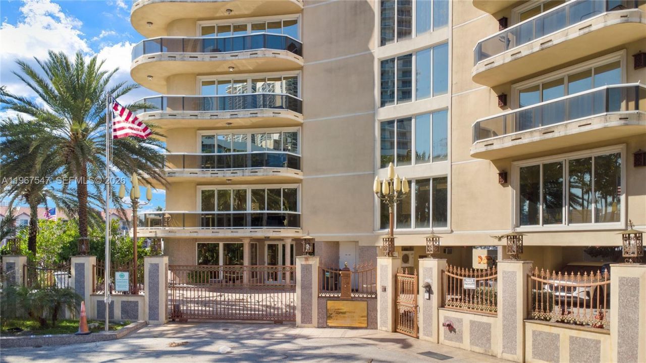 12 Seacrest Pkwy, Unit 3, Hollywood, FL 33019 Photo