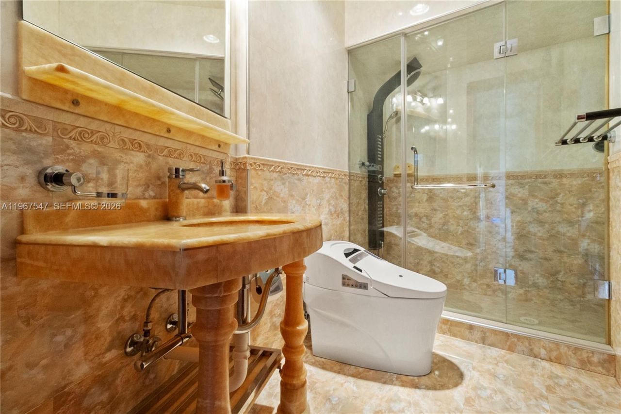 12 Seacrest Pkwy, Unit 3, Hollywood, FL 33019 Photo