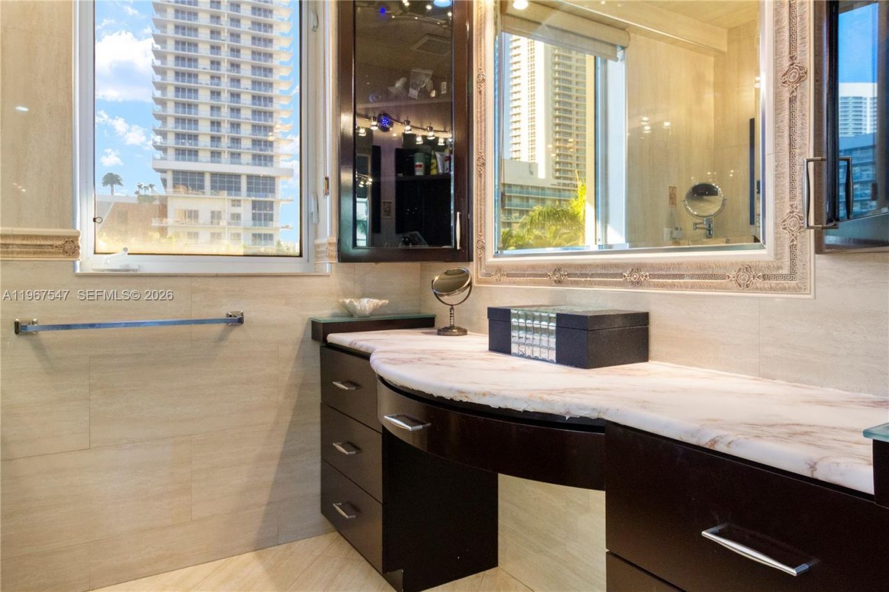 12 Seacrest Pkwy, Unit 3, Hollywood, FL 33019 Photo