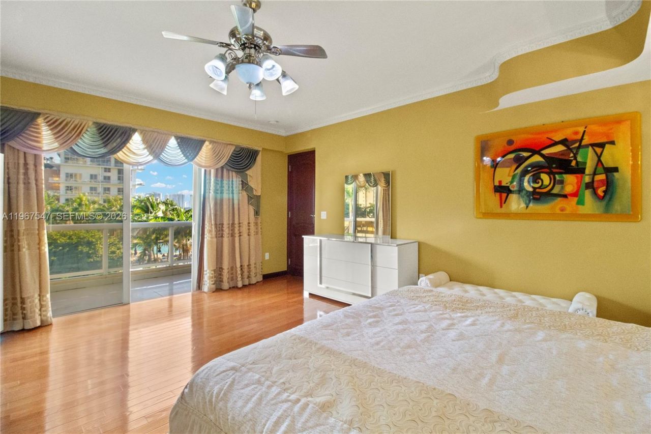 12 Seacrest Pkwy, Unit 3, Hollywood, FL 33019 Photo