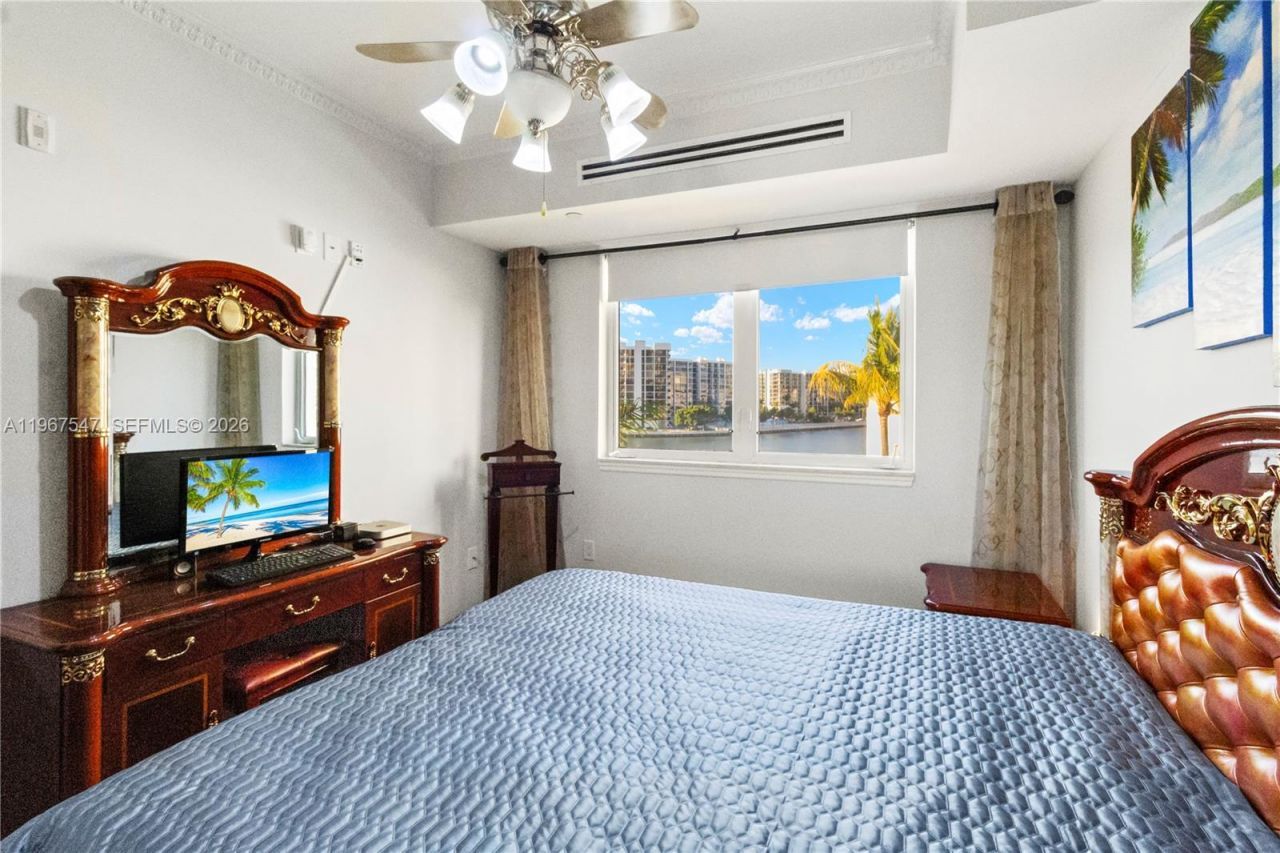 12 Seacrest Pkwy, Unit 3, Hollywood, FL 33019 Photo