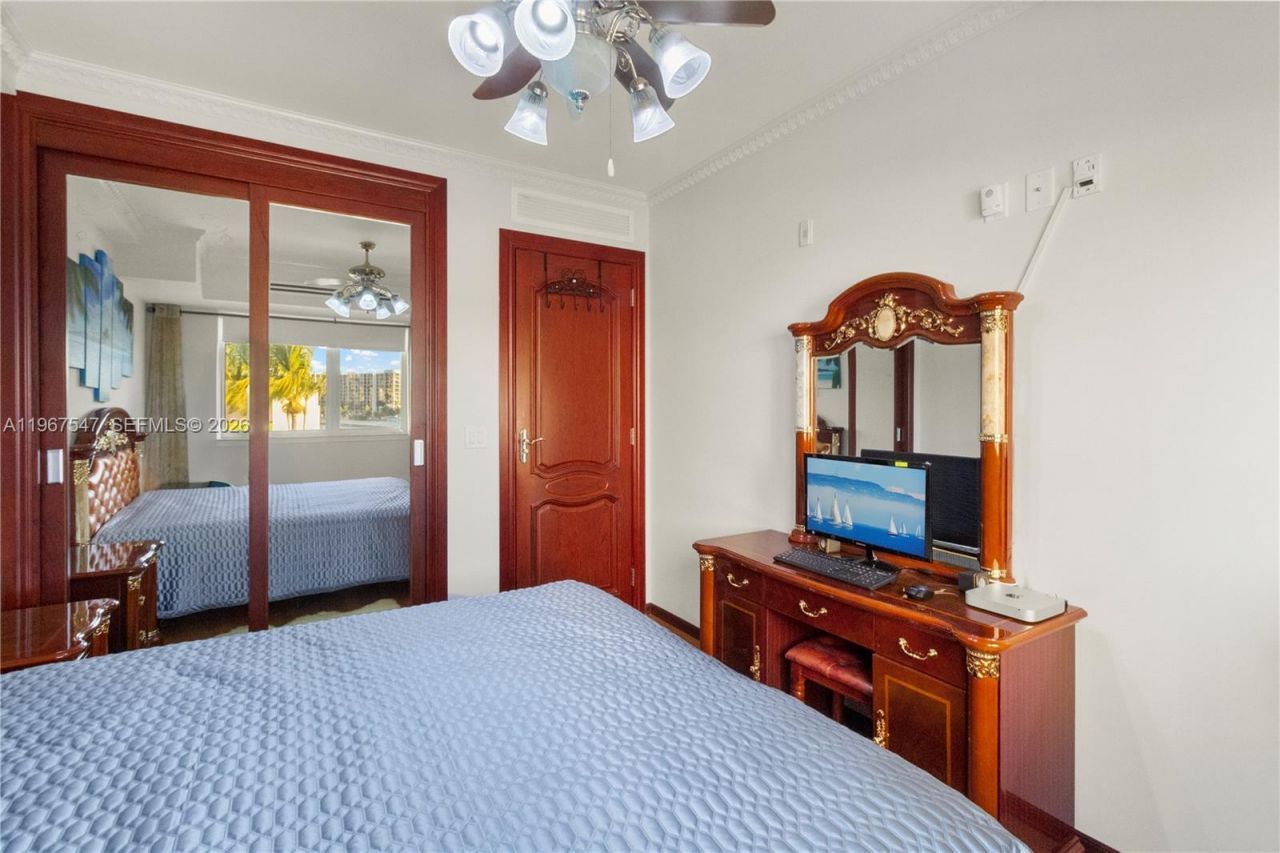 12 Seacrest Pkwy, Unit 3, Hollywood, FL 33019 Photo