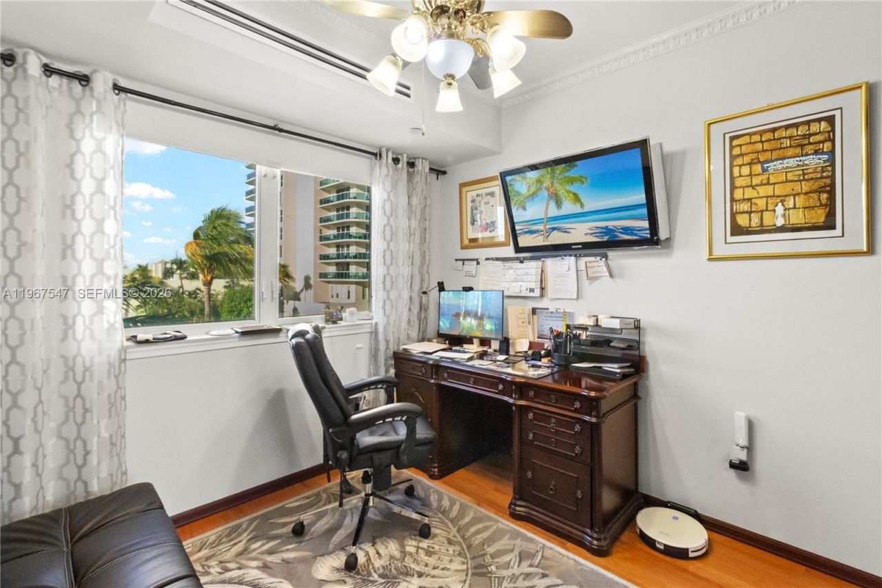 12 Seacrest Pkwy, Unit 3, Hollywood, FL 33019 Photo