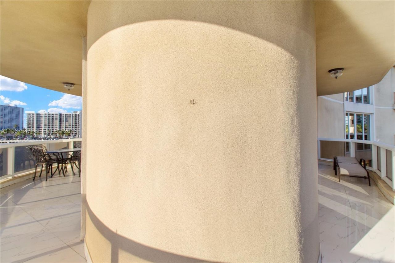 12 Seacrest Pkwy, Unit 3, Hollywood, FL 33019 Photo