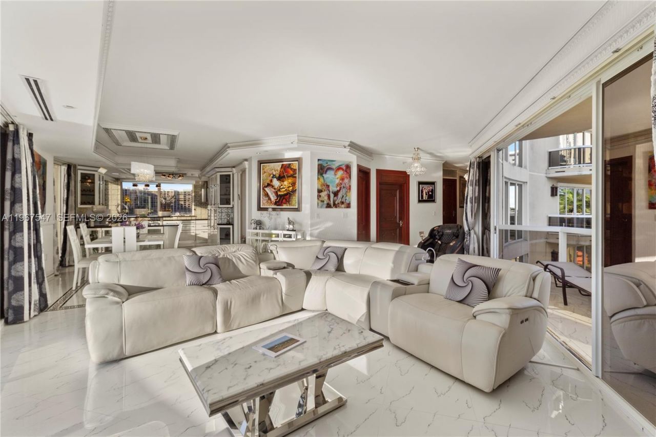 12 Seacrest Pkwy, Unit 3, Hollywood, FL 33019 Photo