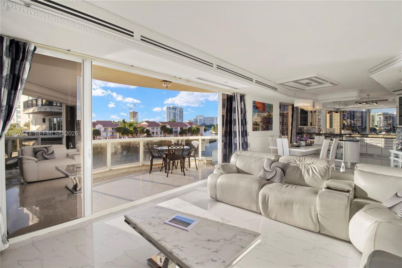 12 Seacrest Pkwy, Unit 3, Hollywood, FL 33019 Photo