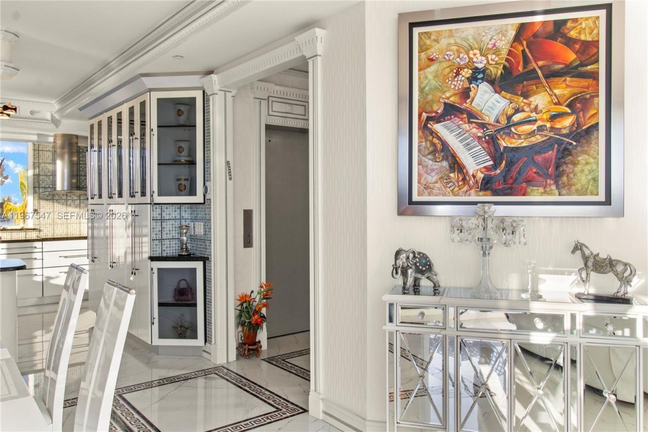 12 Seacrest Pkwy, Unit 3, Hollywood, FL 33019 Photo