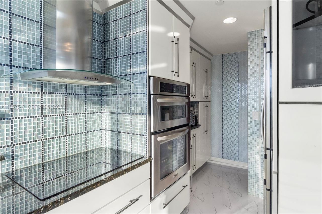 12 Seacrest Pkwy, Unit 3, Hollywood, FL 33019 Photo