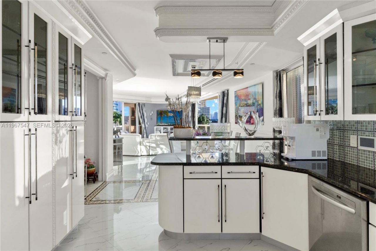 12 Seacrest Pkwy, Unit 3, Hollywood, FL 33019 Photo