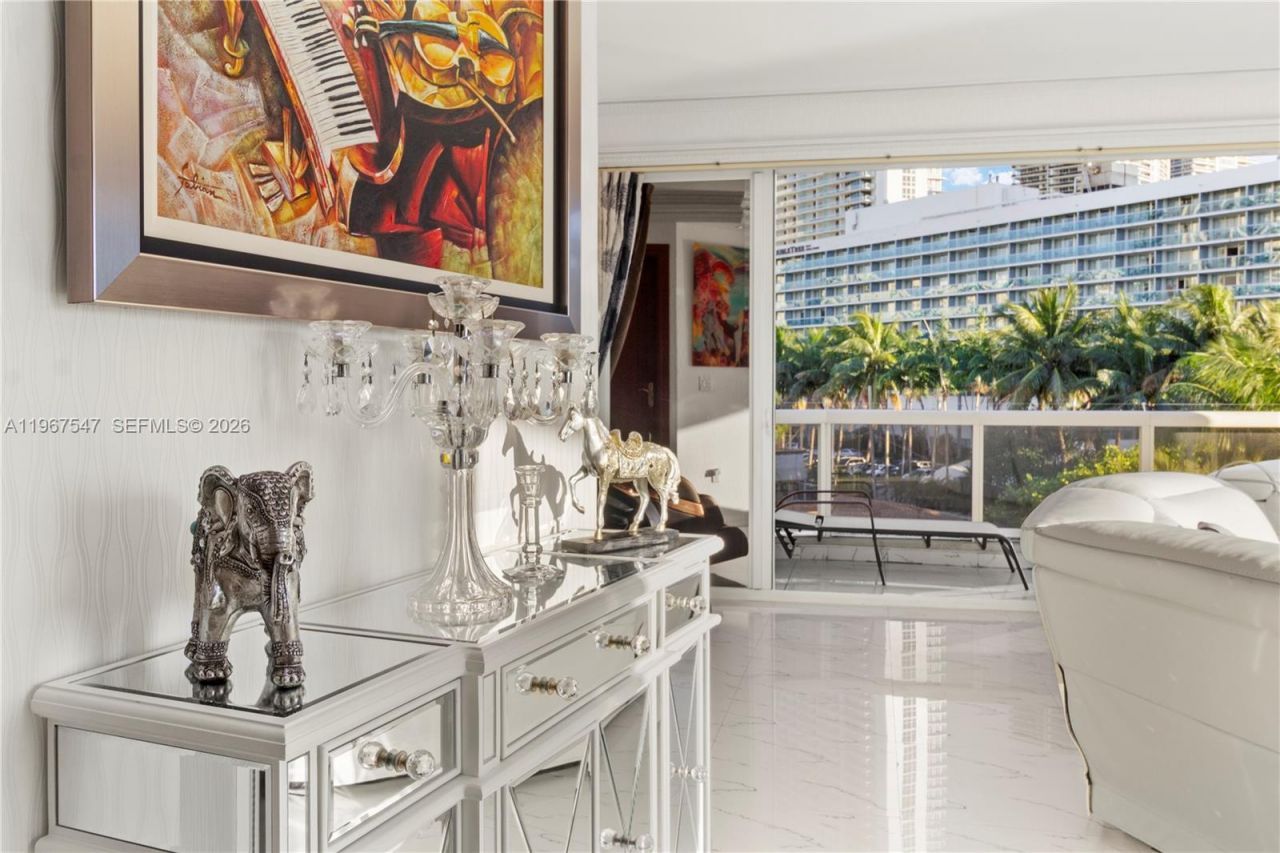 12 Seacrest Pkwy, Unit 3, Hollywood, FL 33019 Photo