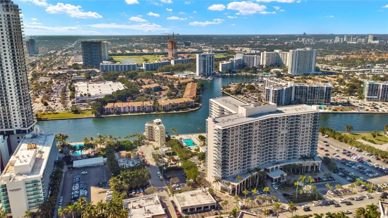 12 Seacrest Pkwy, Unit 3, Hollywood, FL 33019 Photo